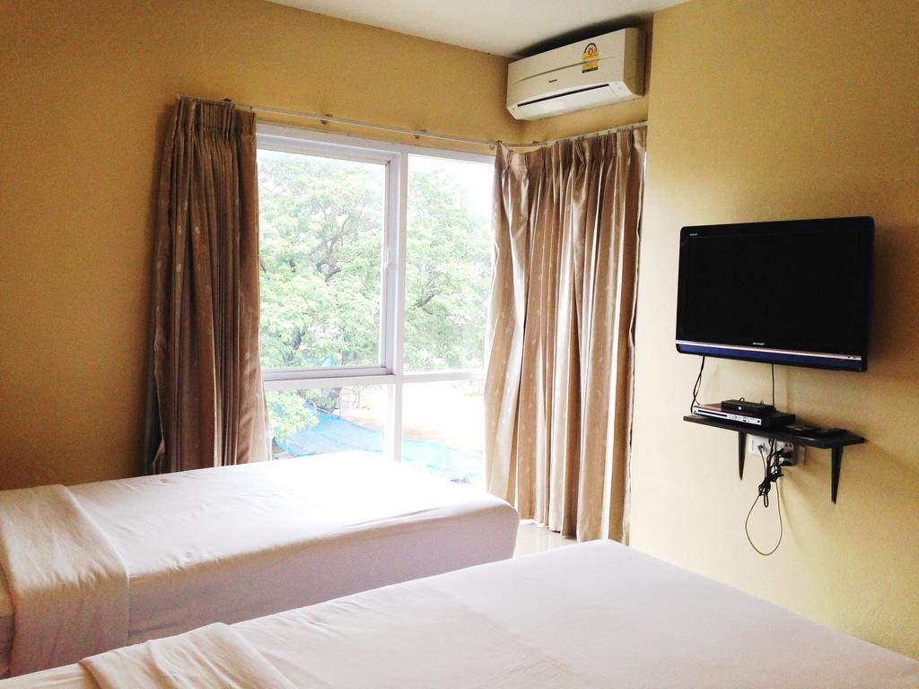 C2 Residence Lampang Luaran gambar