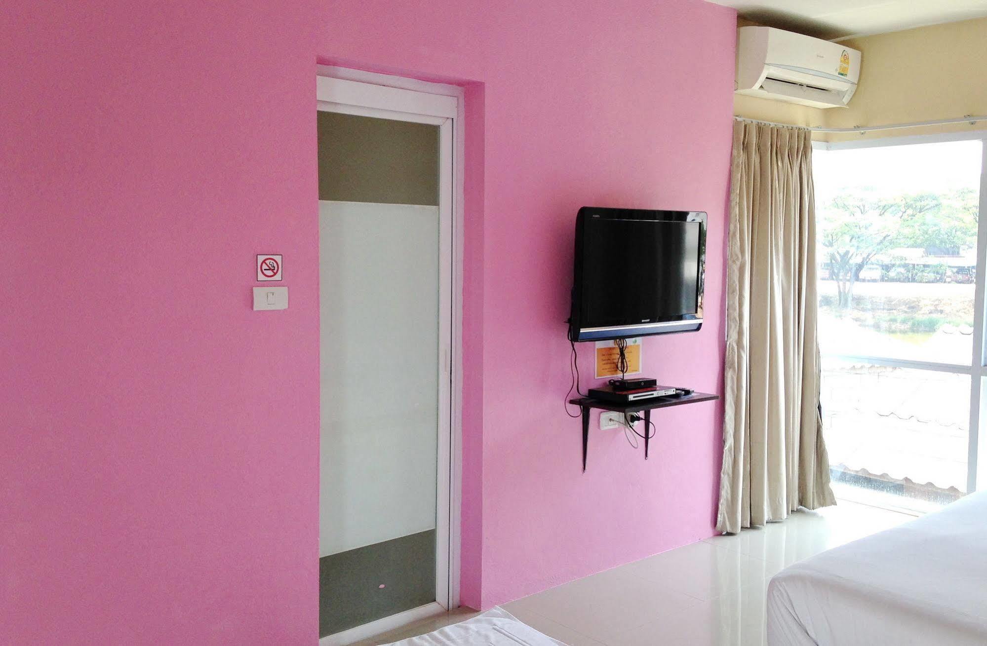 C2 Residence Lampang Luaran gambar