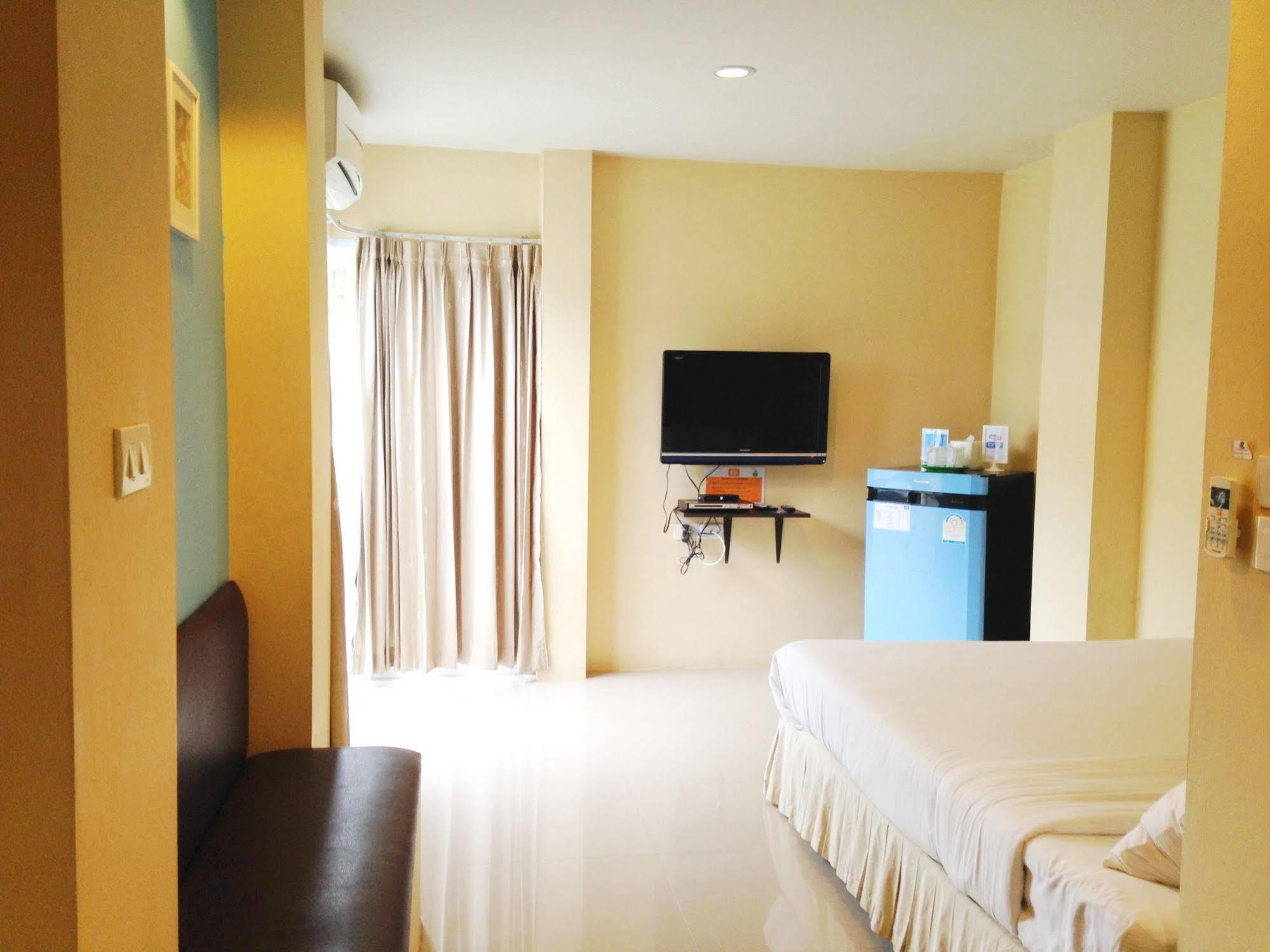 C2 Residence Lampang Luaran gambar